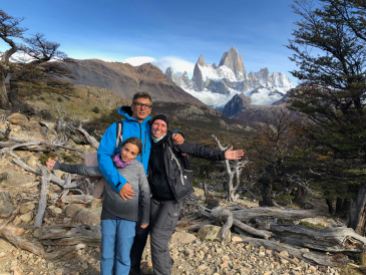 Photo de famille devant le Fitz Roy - El Chaltén - Argentine